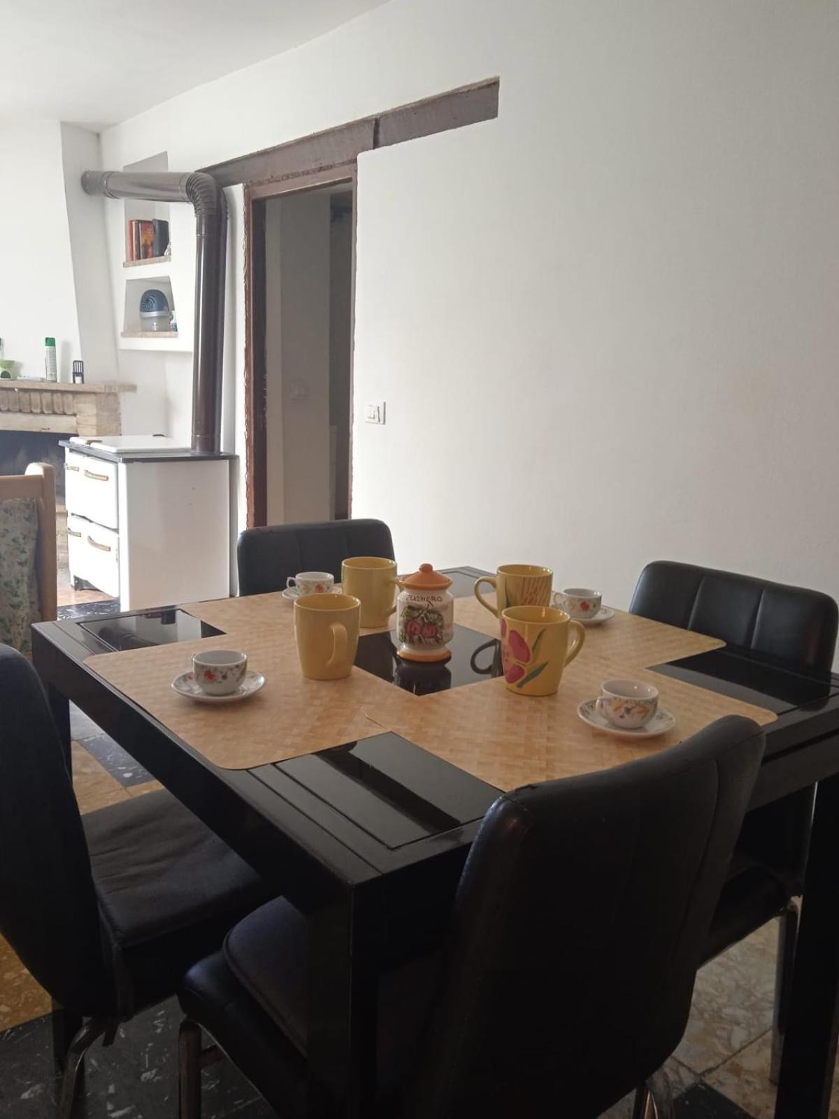 La Casa Sul Farfa Apartment Bocchignano Luaran gambar